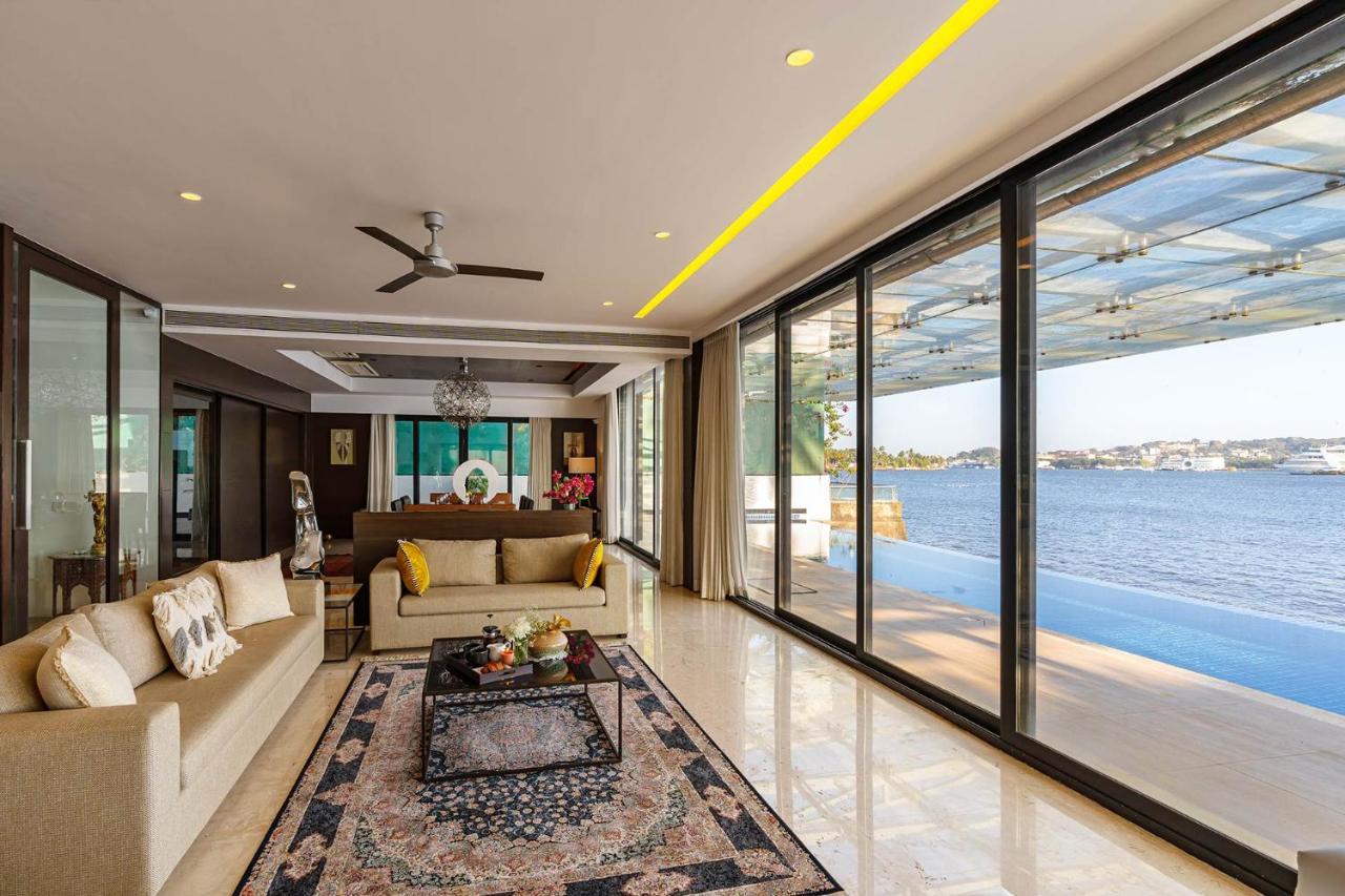 Oceanic Sunsets With River View, Comp Breakfast & Infinity Pool At Stayvista Verem Exteriör bild