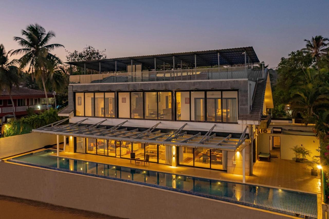 Oceanic Sunsets With River View, Comp Breakfast & Infinity Pool At Stayvista Verem Exteriör bild